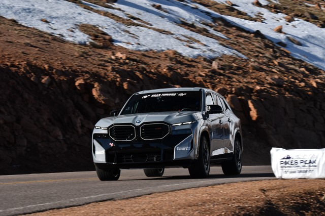 bmw pikes peak